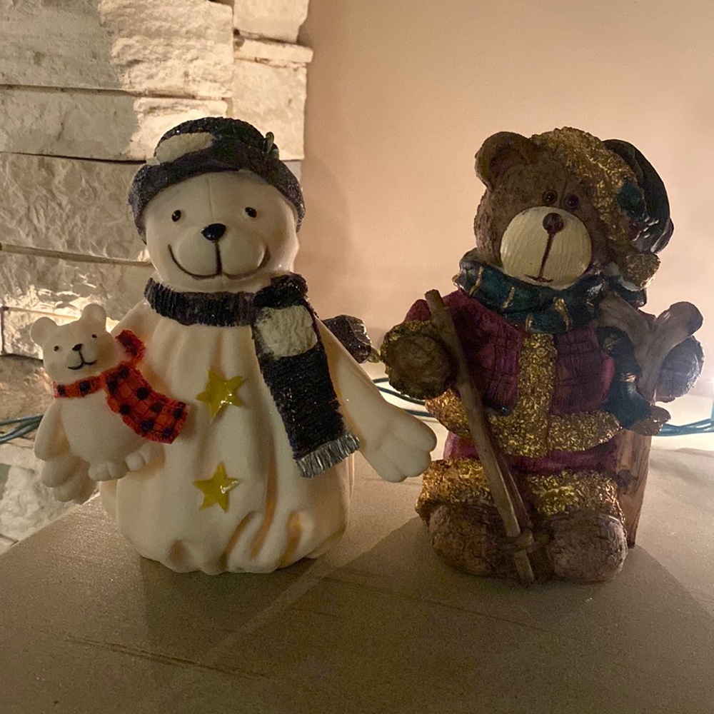 Holiday bear figurine duo decor